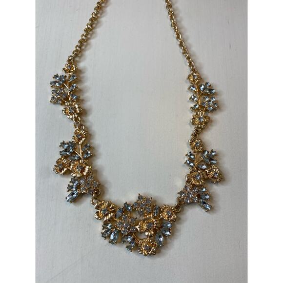 nOIr Gold and Diamond Flower Necklace 5/20 - Picture 1 of 3